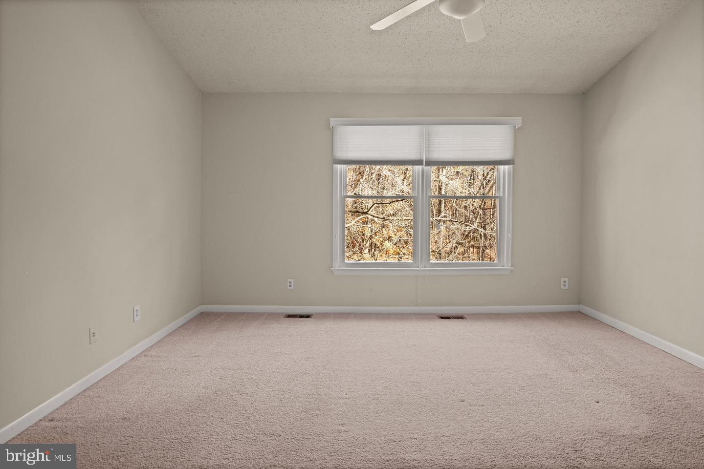 1602 Oak Spring Way Reston, VA 20190 - Photo 29 of 33