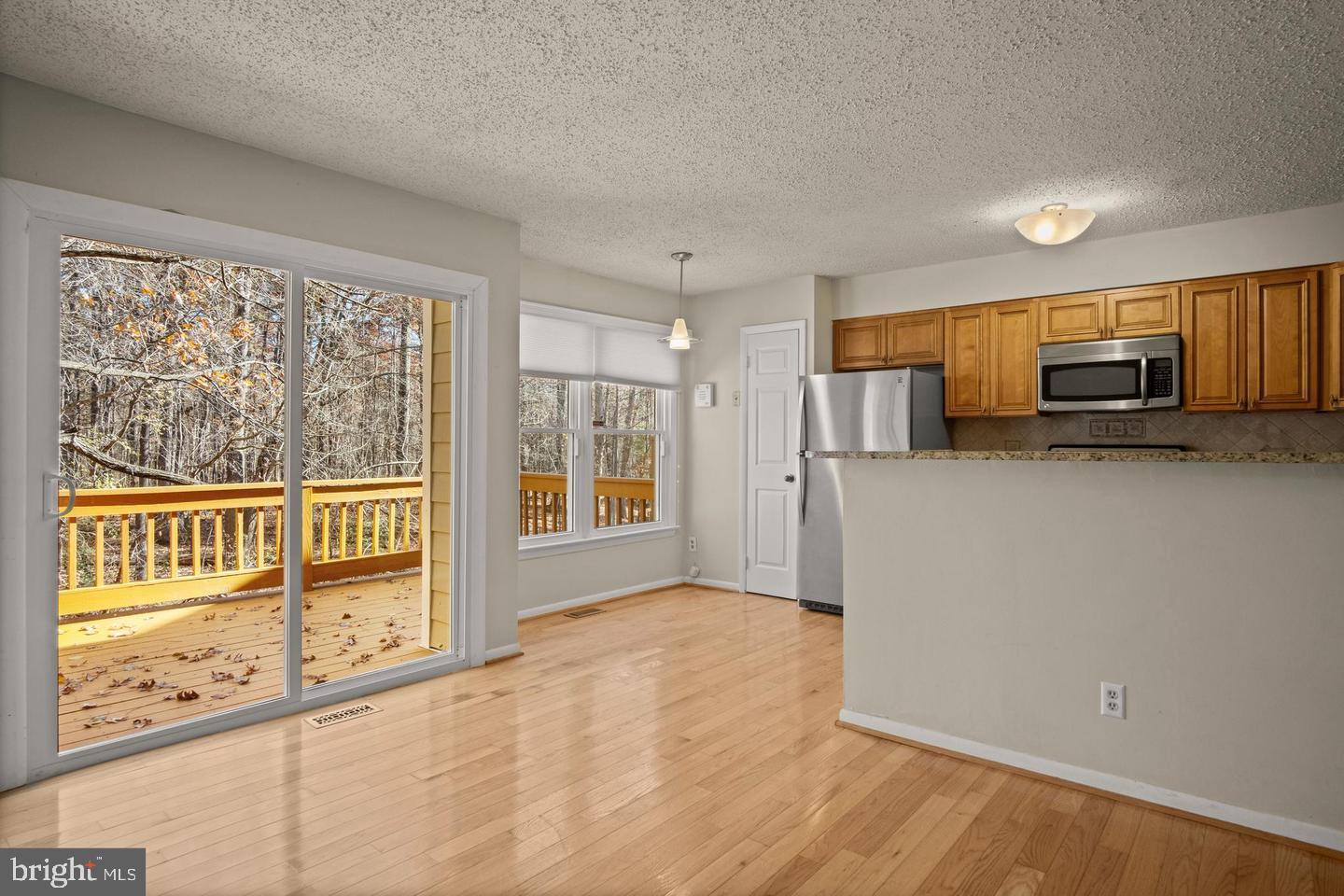 1602 Oak Spring Way Reston, VA 20190 - Photo 7 of 33