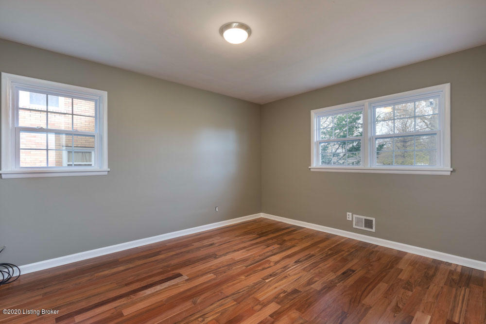 10707 Deering Road Louisville, KY 40272 - Photo 16 of 49 Bedroom 1