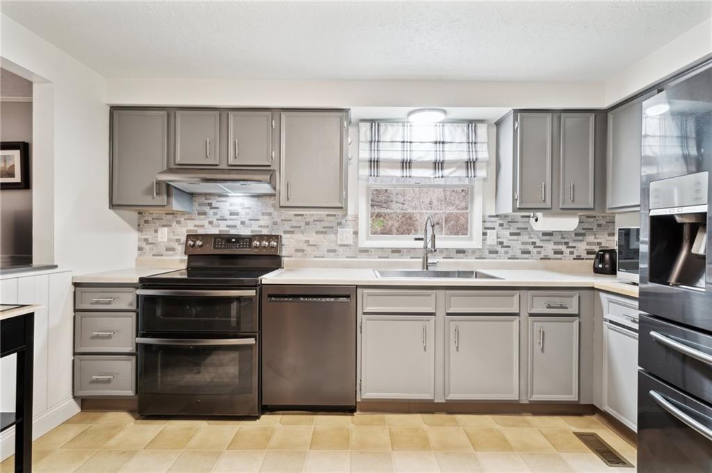 3 Hones Road Export, PA 15632 - Photo 6 of 32