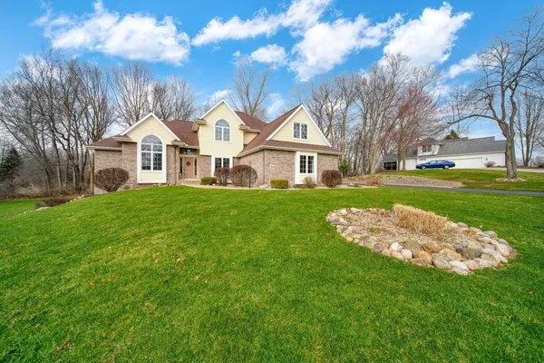 $575,000 | 4830 Stonewood Drive, Jackson, MI 49201