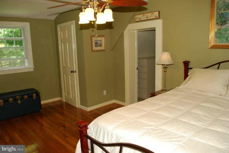 3036 Castle Road Falls Church, VA 22044 - Photo 4 of 30 Bedroom (Master)
