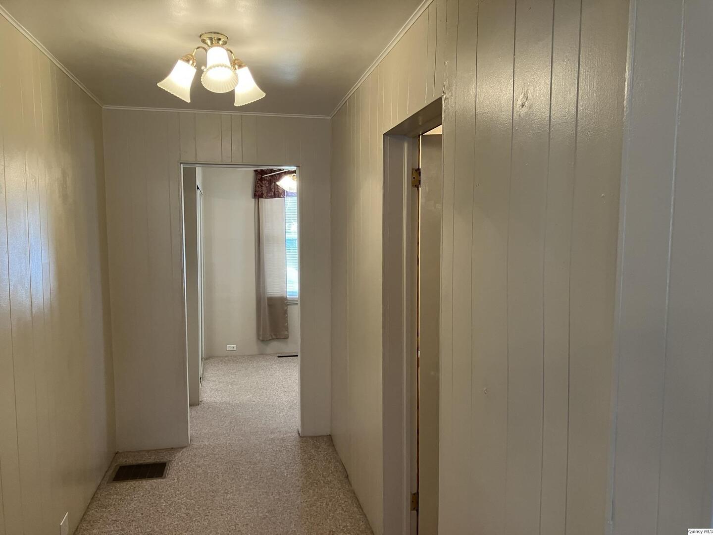 1516 Chestnut Street Quincy, IL 62301 - Photo 11 of 36