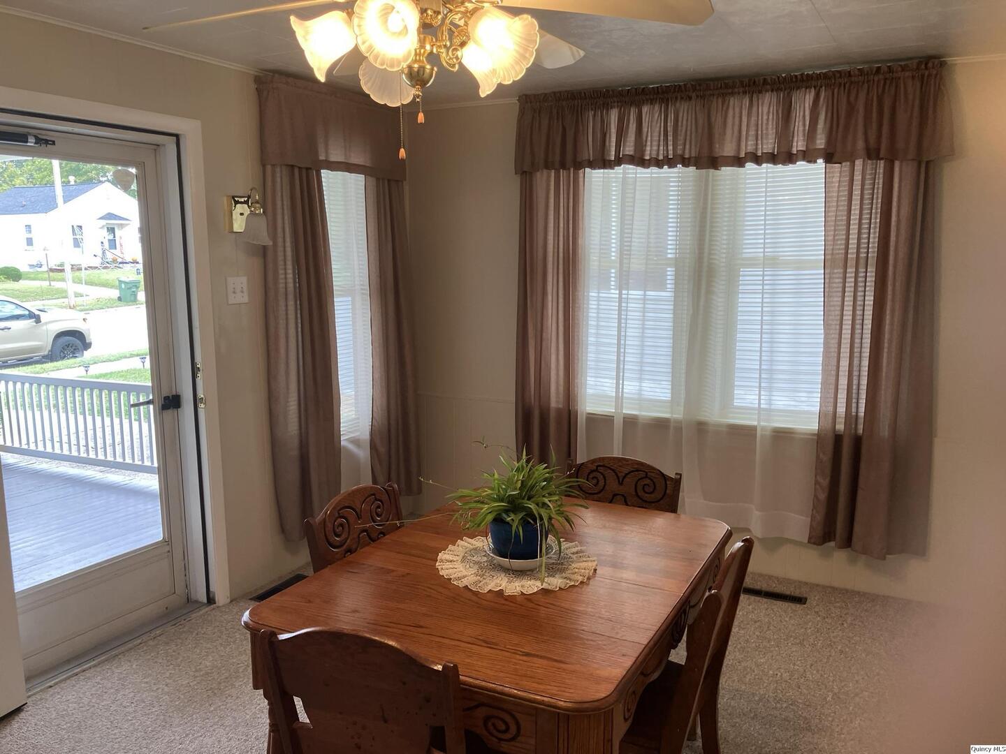 1516 Chestnut Street Quincy, IL 62301 - Photo 4 of 36