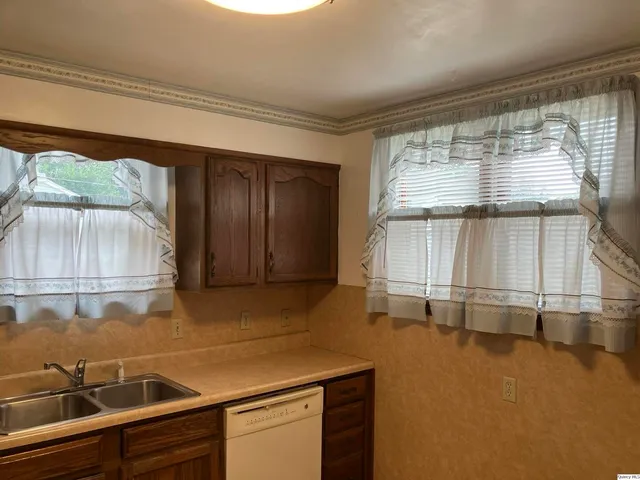 $159,900 | 1516 Chestnut Street, Quincy, IL 62301