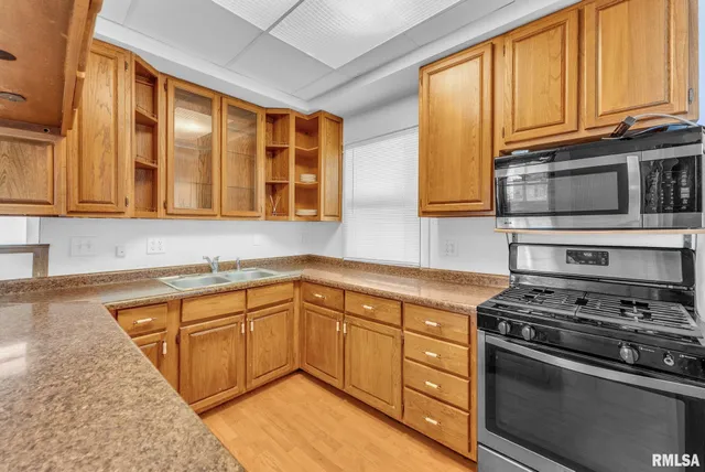 $124,900 | 1900 13th Avenue, Rock Island, IL 61201