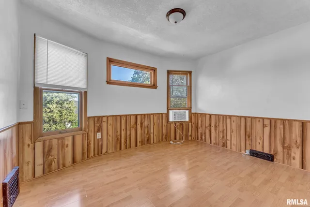 $124,900 | 1900 13th Avenue, Rock Island, IL 61201