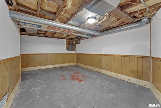 $124,900 | 1900 13th Avenue, Rock Island, IL 61201