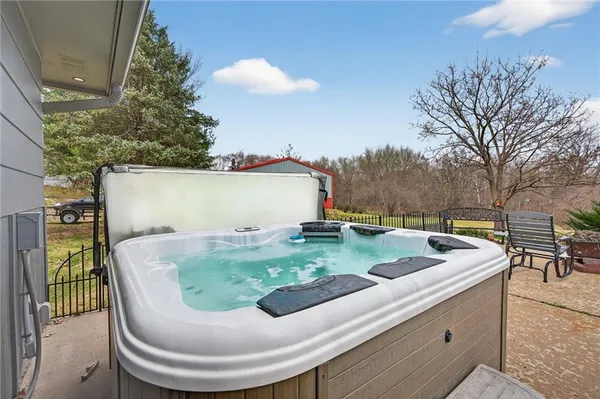 $475,000 | 2103 85th Road Northeast, St. Joseph, MO 64507