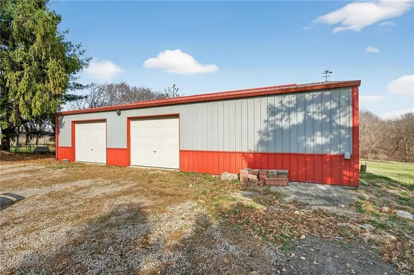 $475,000 | 2103 85th Road Northeast, St. Joseph, MO 64507