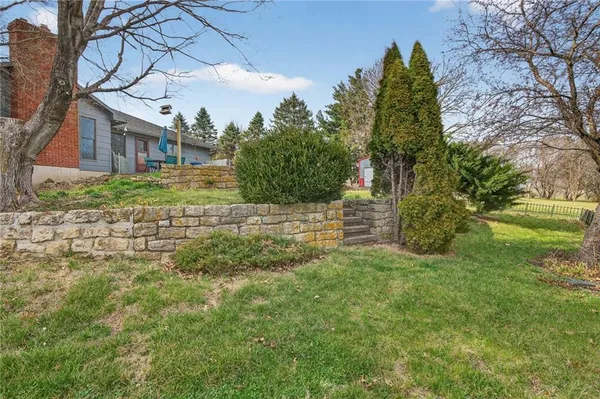 $475,000 | 2103 85th Road Northeast, St. Joseph, MO 64507