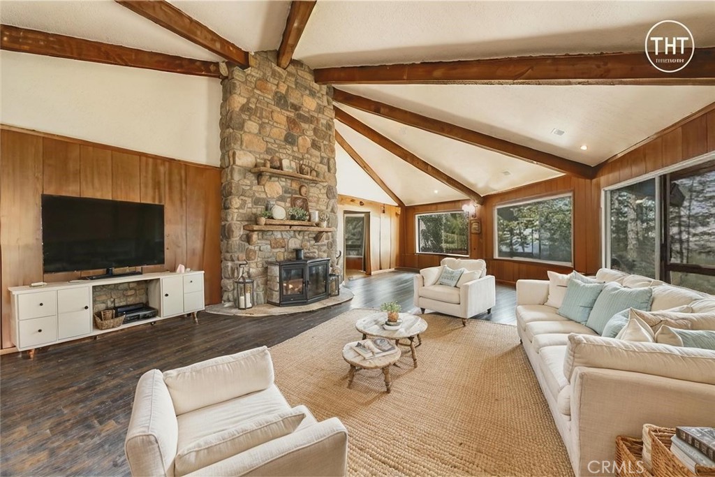 6135 15 N 12 Road Upper Lake, CA 95485 - Photo 3 of 70 Living Room - Virtual Stage