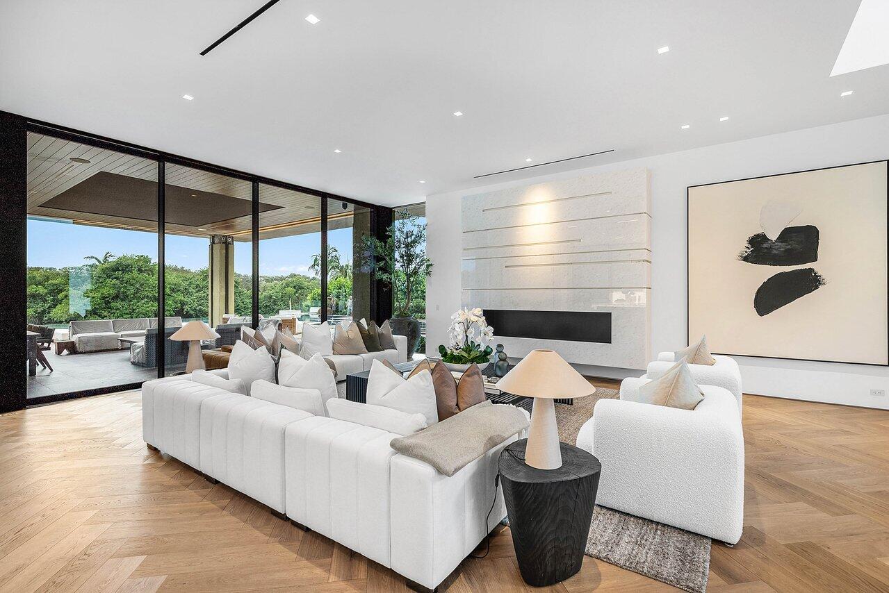 126 Spinnaker Lane Jupiter, FL 33477 - Photo 15 of 81 003-126SpinnakerLane-Jupiter-FL-33477-SM