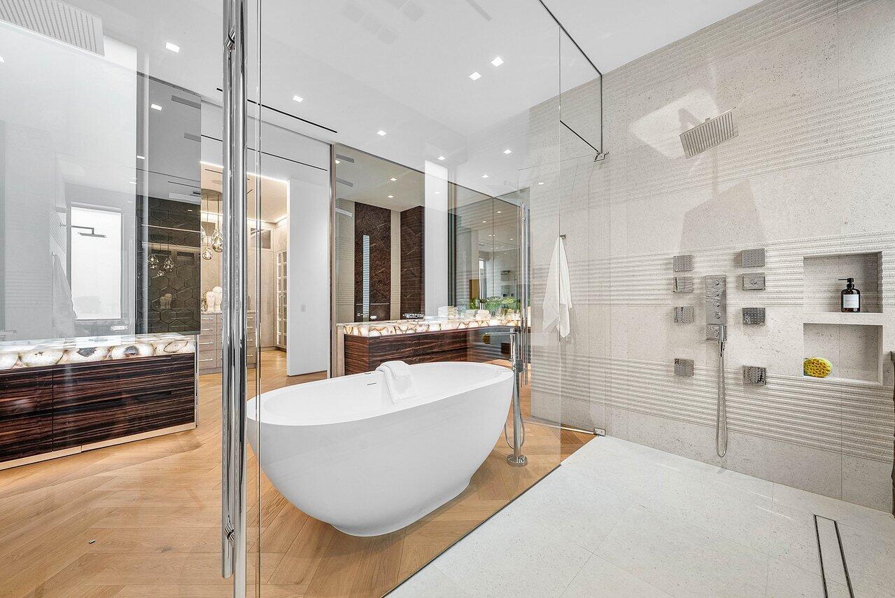 126 Spinnaker Lane Jupiter, FL 33477 - Photo 37 of 81 083-126SpinnakerLane-Jupiter-FL-33477-SM