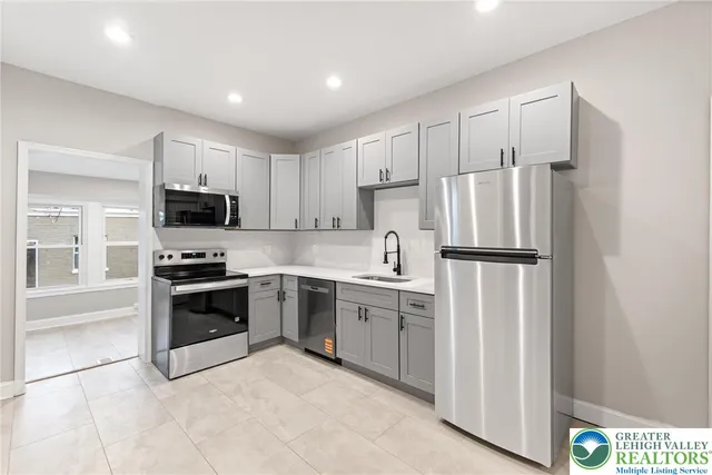 $249,900 | 427 North Lumber Street, Allentown, PA 18102