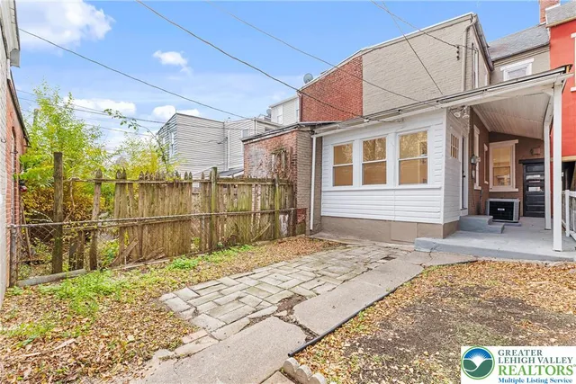 $249,900 | 427 North Lumber Street, Allentown, PA 18102