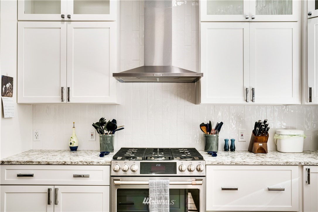 413 South 47th Street, Unit 413 Renton, WA 98055 - Photo 11 of 32 Gallery Image 11