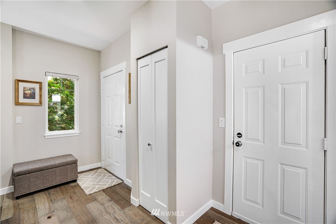 413 South 47th Street, Unit 413 Renton, WA 98055 - Photo 3 of 32 Gallery Image 3