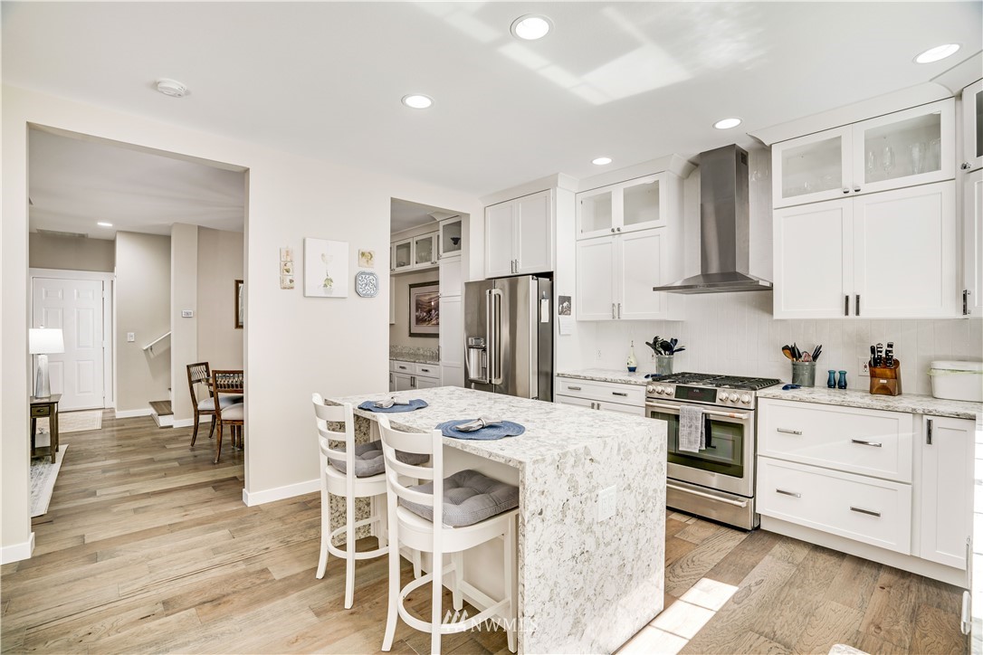 413 South 47th Street, Unit 413 Renton, WA 98055 - Photo 10 of 32 Gallery Image 10
