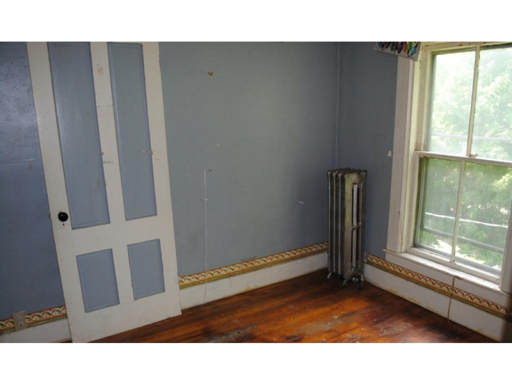 7-11 Clow Court Rochester, NH 03867 - Photo 10 of 11