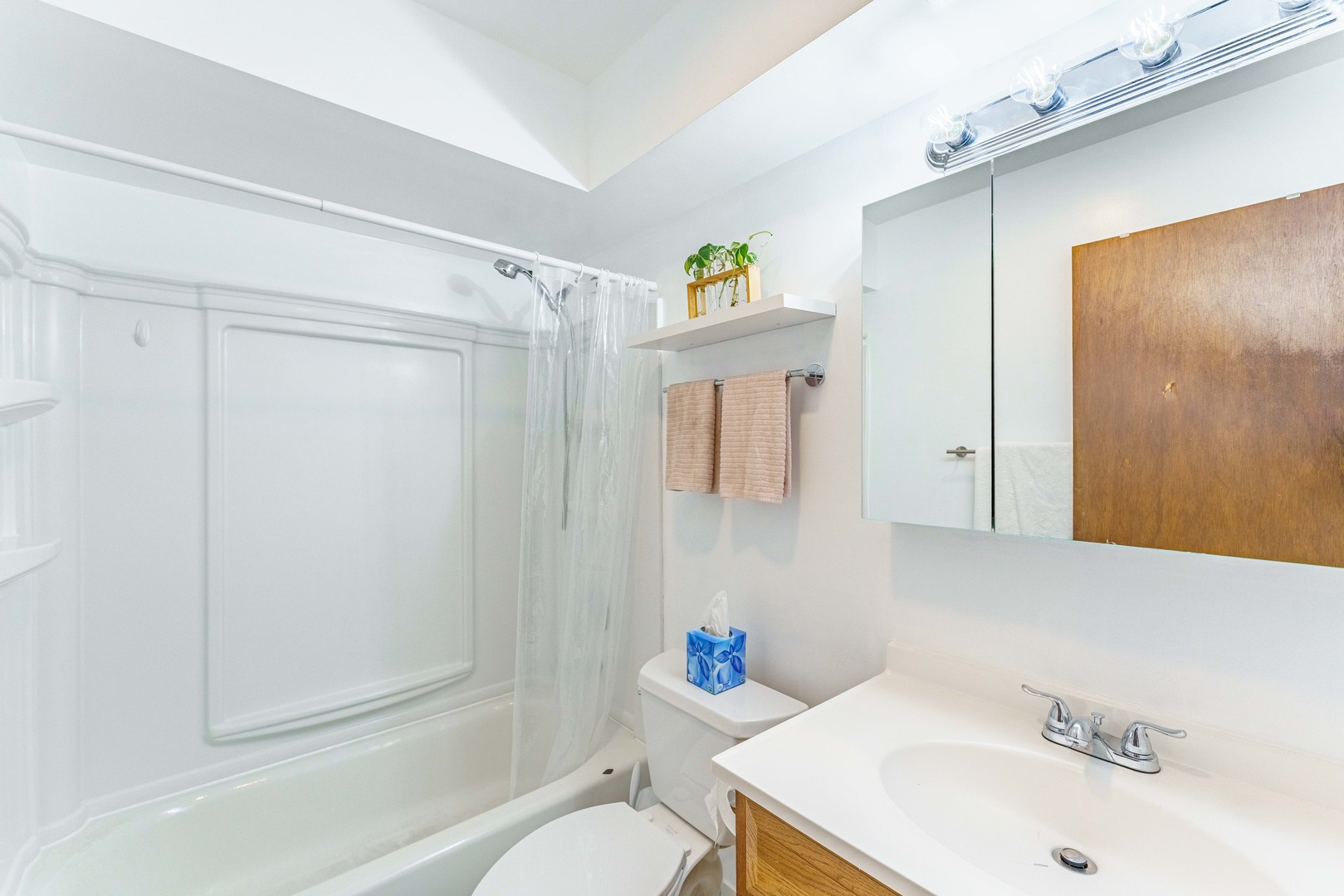 884 South Plum Grove Road, Unit 111 Palatine, IL 60067 - Photo 11 of 19