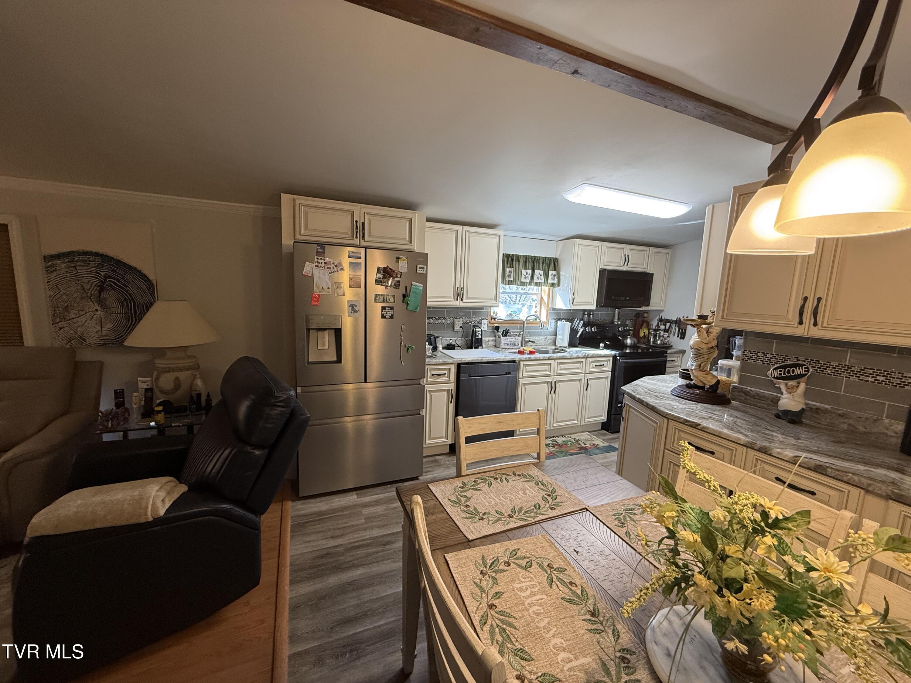 126 Ollie Collins Road Elizabethton, TN 37643 - Photo 15 of 28 IMG_1757