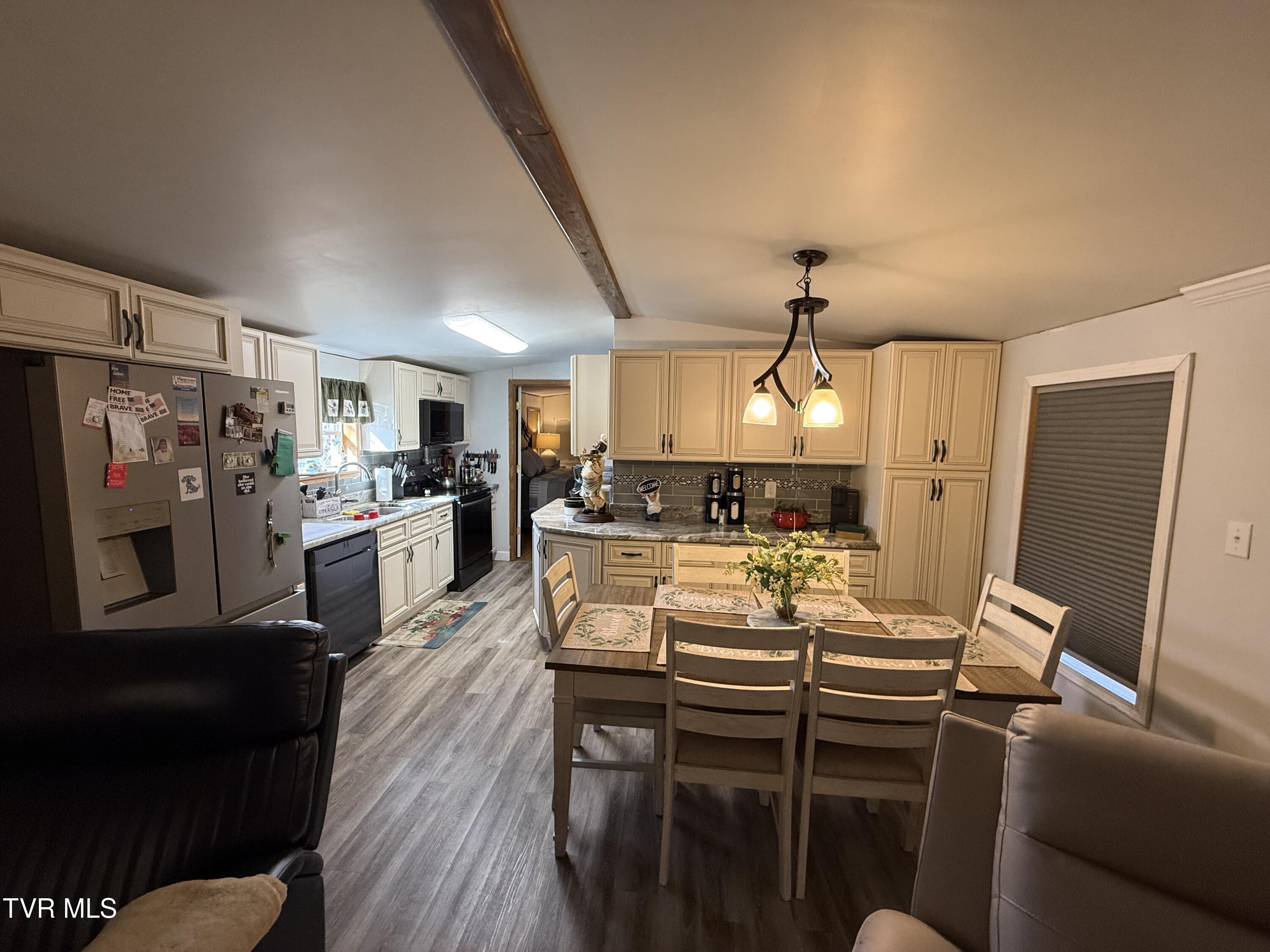 126 Ollie Collins Road Elizabethton, TN 37643 - Photo 18 of 28 IMG_1756