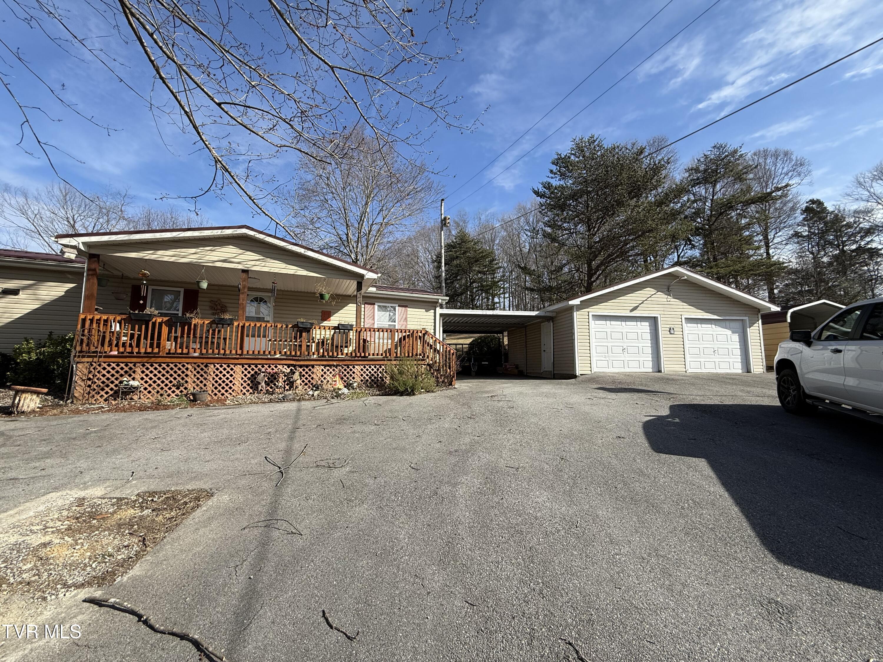 126 Ollie Collins Road Elizabethton, TN 37643 - Photo 2 of 28 IMG_1736