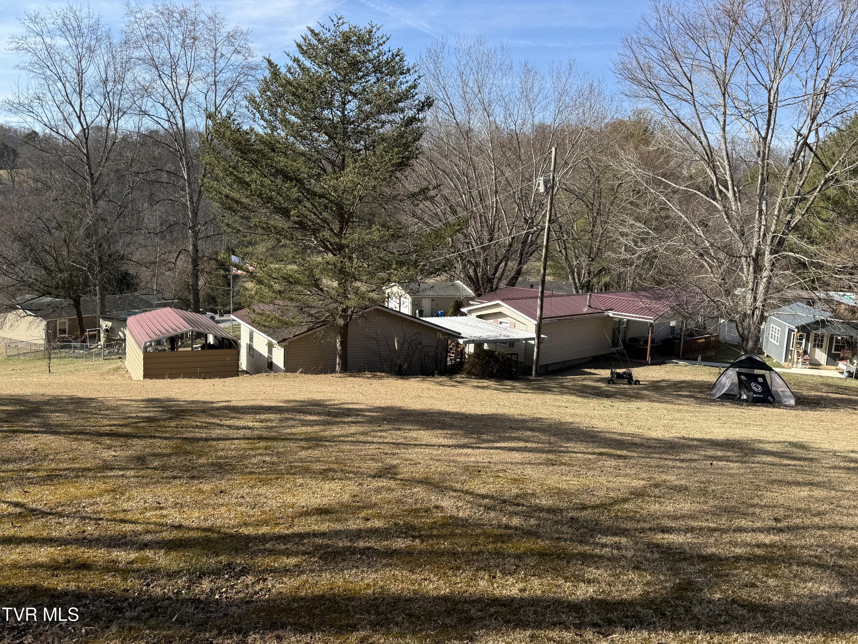 126 Ollie Collins Road Elizabethton, TN 37643 - Photo 7 of 28 IMG_1770