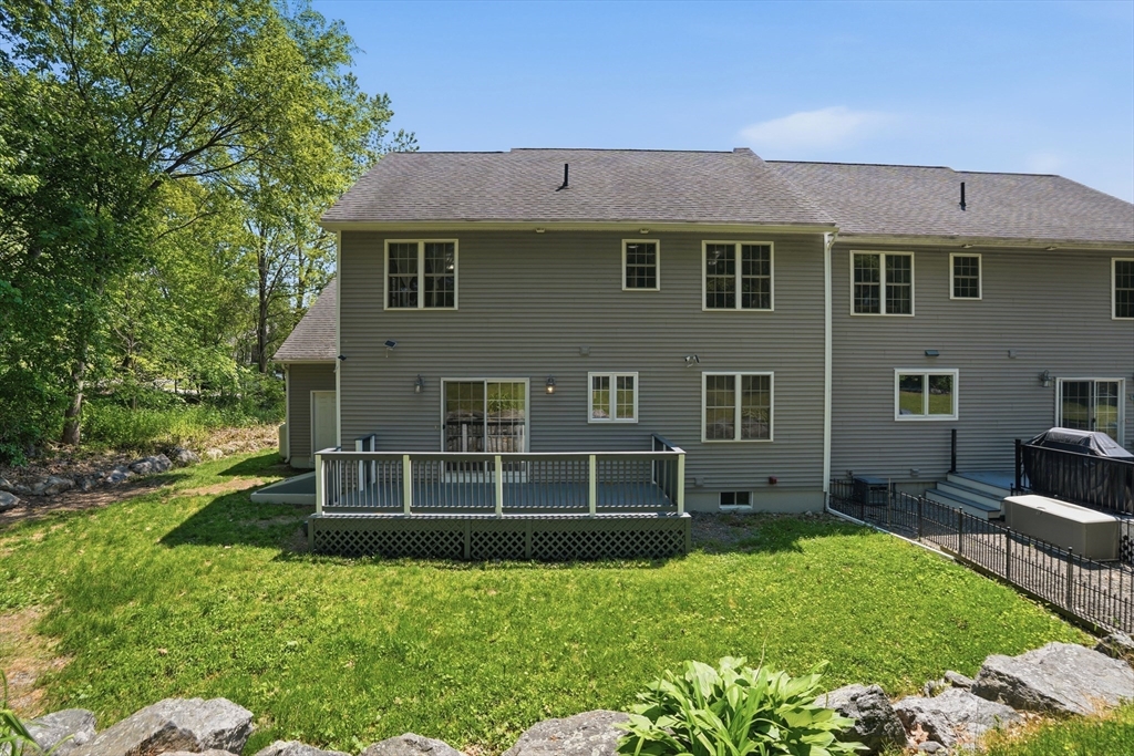 20 Duluth Street Worcester, MA 01604 - Photo 36 of 39