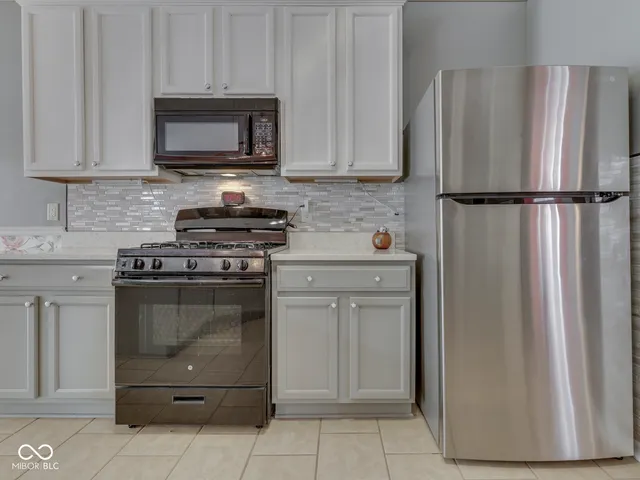 $425,000 | 12774 Raiders Boulevard, Fishers, IN 46037