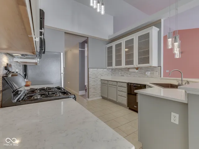 $425,000 | 12774 Raiders Boulevard, Fishers, IN 46037