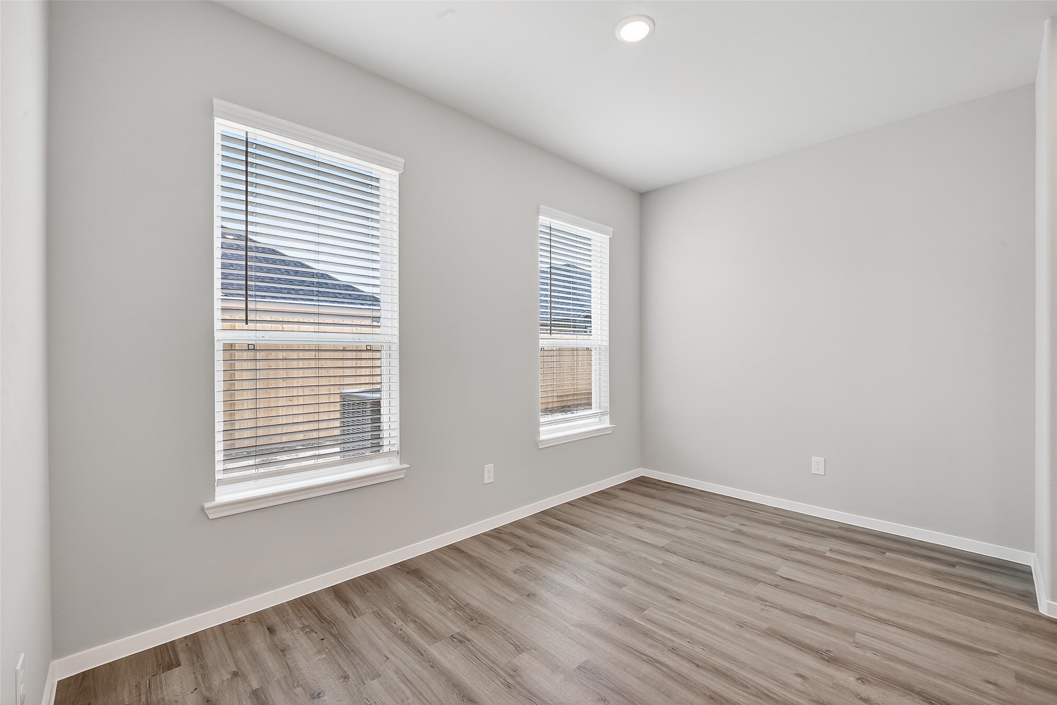 2107 Spring Hollow Drive Baytown, TX 77521 - Photo 11 of 39