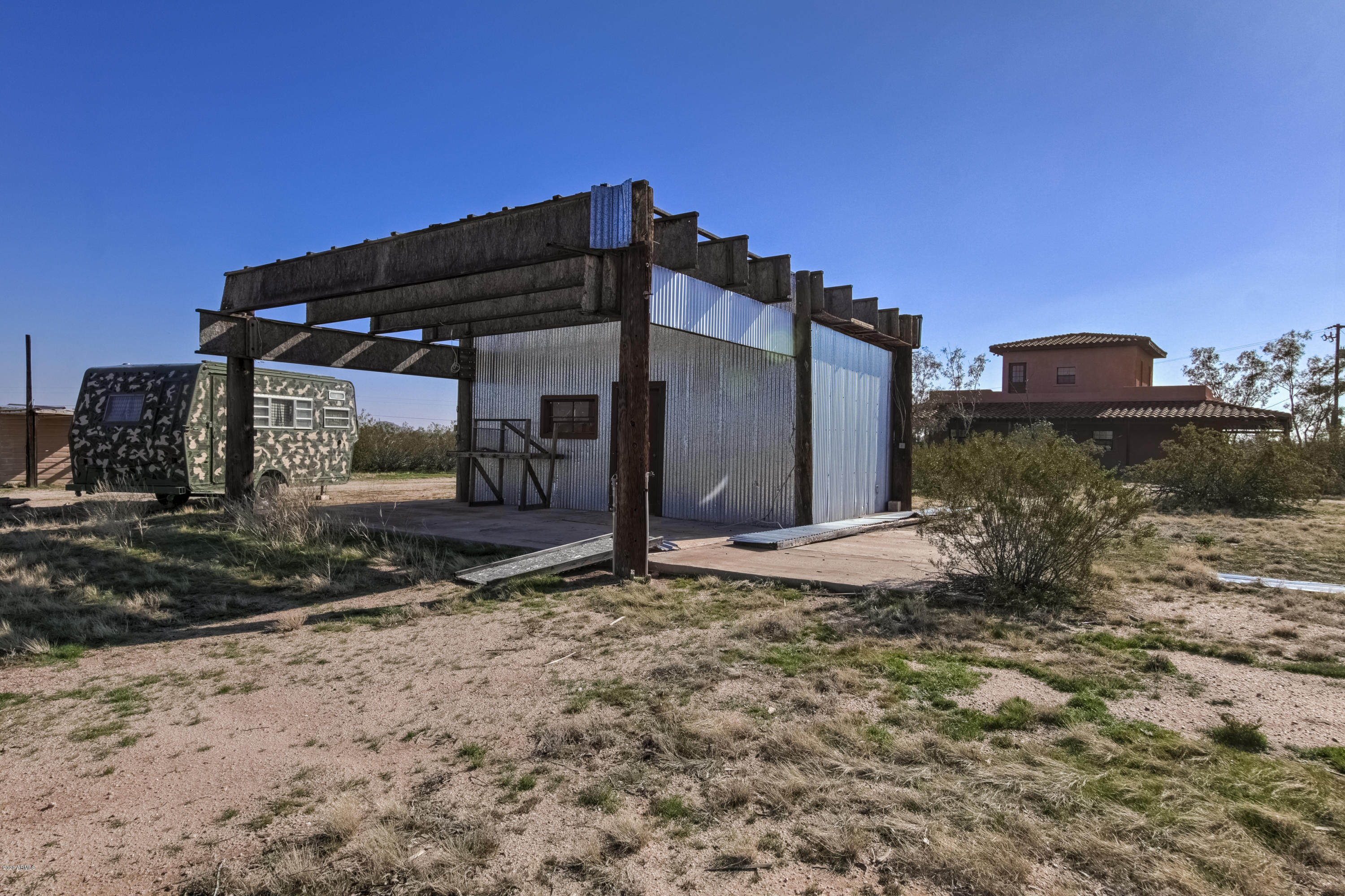 667 South Opal Road Maricopa, AZ 85139 - Photo 32 of 42 a view of a barn