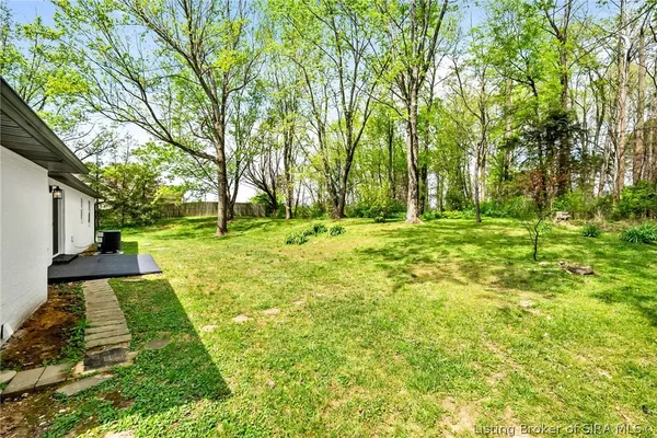 $275,000 | 2260 Lone Acres Drive Northeast, New Salisbury, IN 47161