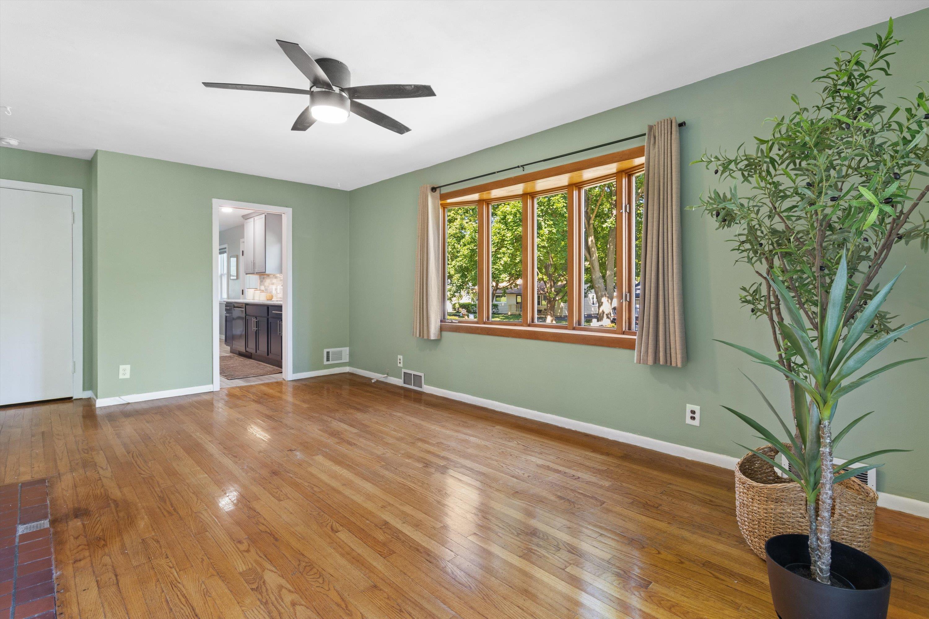 714 Bewick Drive Madison, WI 53714 - Photo 13 of 32
