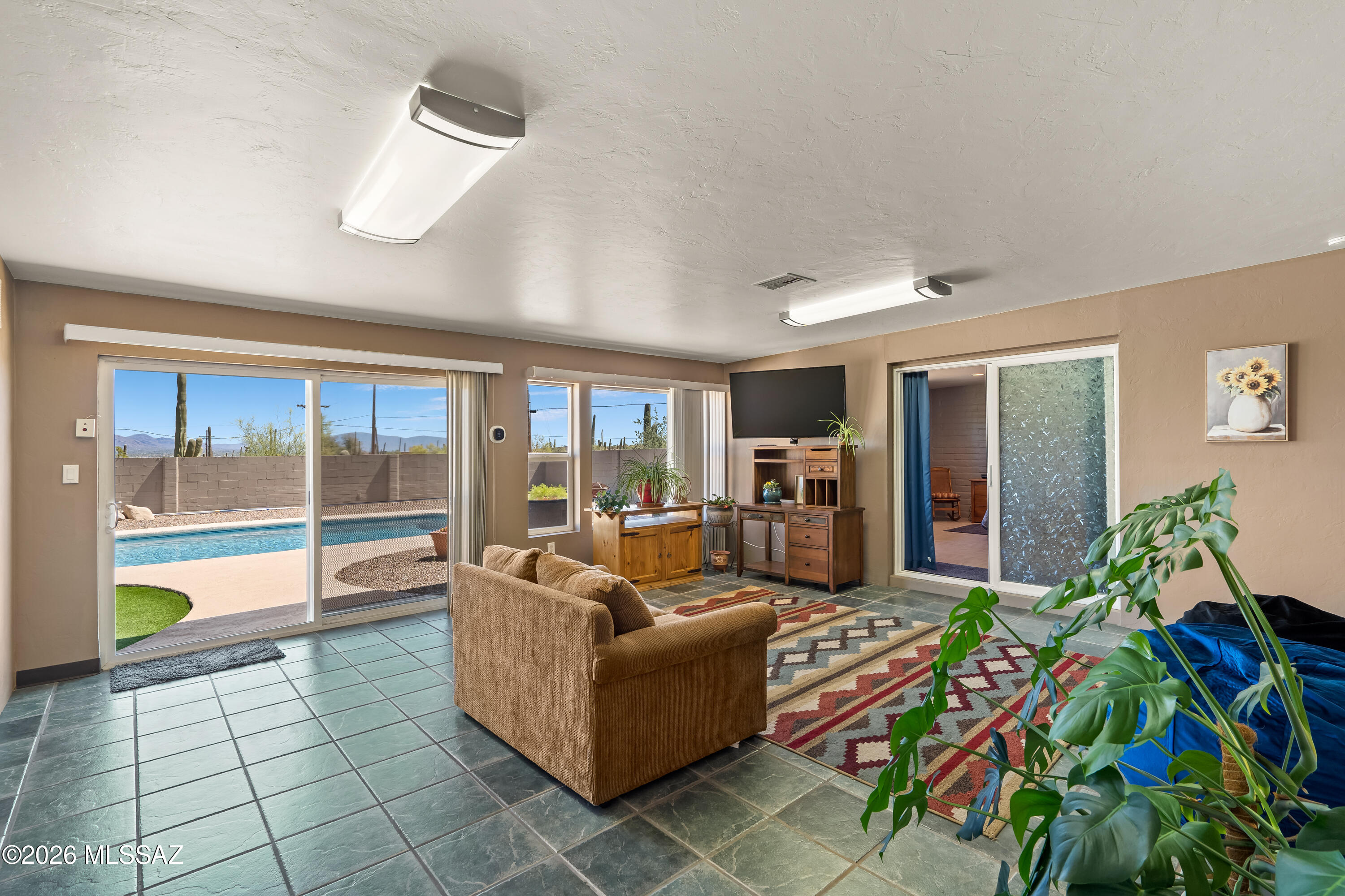 7005 North Wade Road Tucson, AZ 85743 - Photo 15 of 50 Additional Family Room