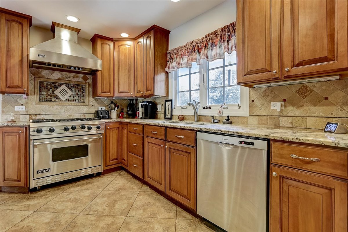 1705 West Roosevelt Road Wheaton, IL 60187 - Photo 11 of 33