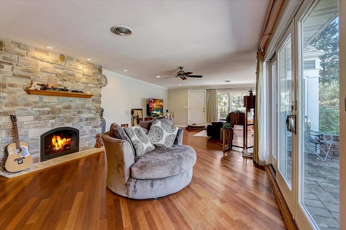1705 West Roosevelt Road Wheaton, IL 60187 - Photo 3 of 33