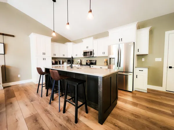 $299,900 | 237 Glei Court, Hillsdale, MI 49242