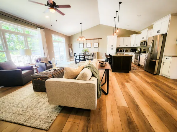$299,900 | 237 Glei Court, Hillsdale, MI 49242