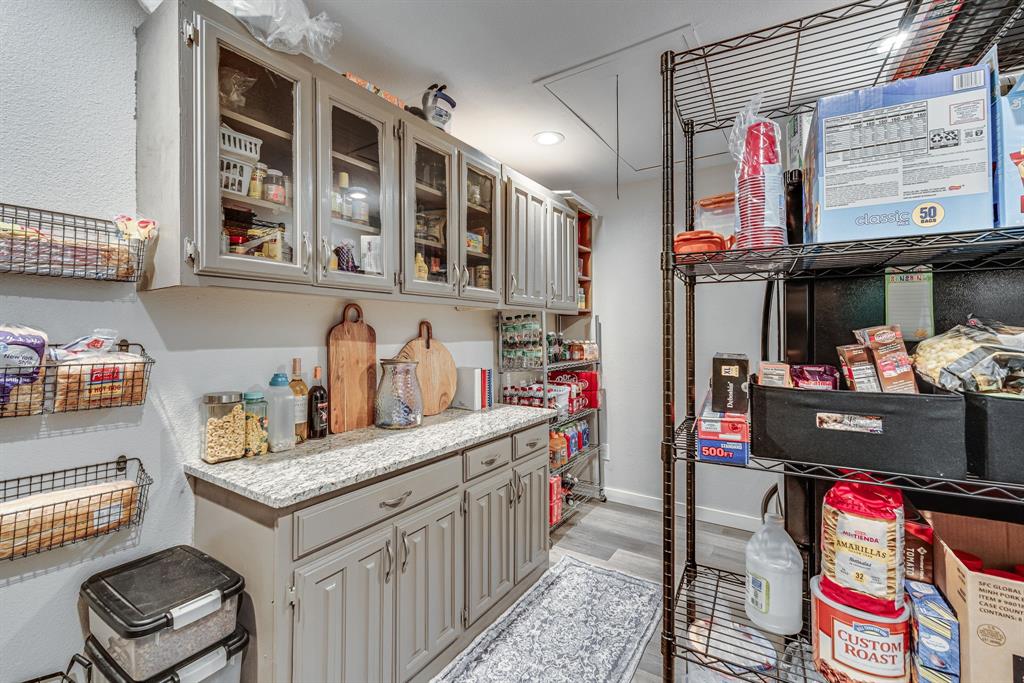 205 Newman Road Ennis, TX 75119 - Photo 9 of 30 Oversized with additional storage