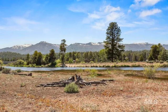 $275,000 | L6-b1 L6-b1 Lazy River Street, Cascade, ID 83611