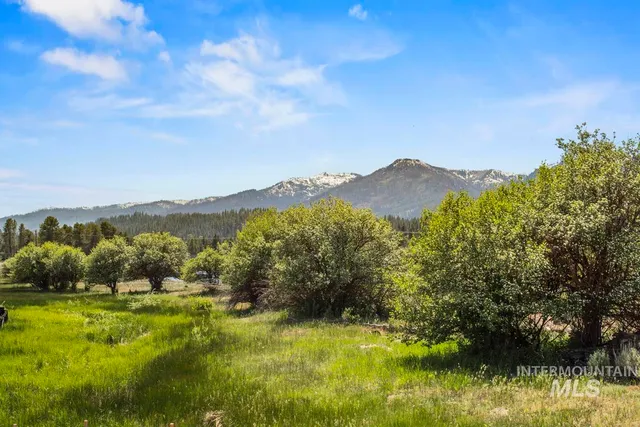 $275,000 | L6-b1 L6-b1 Lazy River Street, Cascade, ID 83611