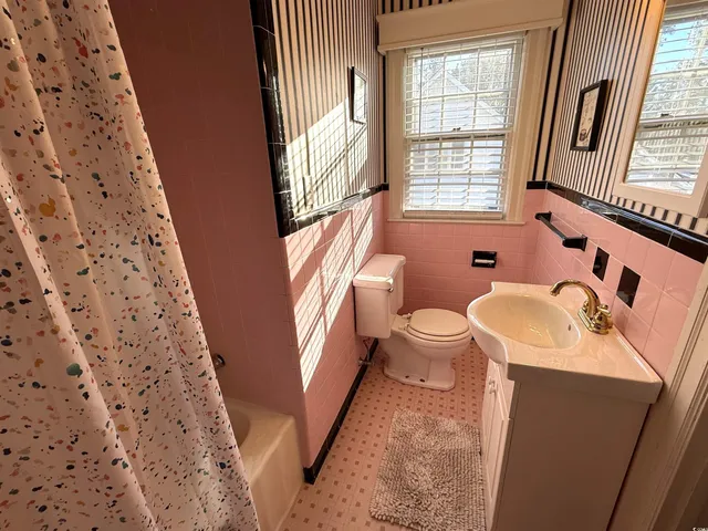 $319,999 | 116 South 2nd Avenue, Lake City, SC 29560