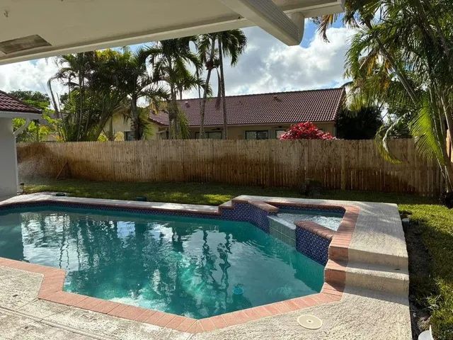 $5,500 | 7104 Northwest 38th Manor, Coral Springs, FL 33065