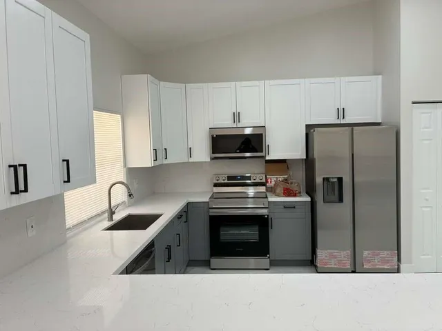 $5,500 | 7104 Northwest 38th Manor, Coral Springs, FL 33065