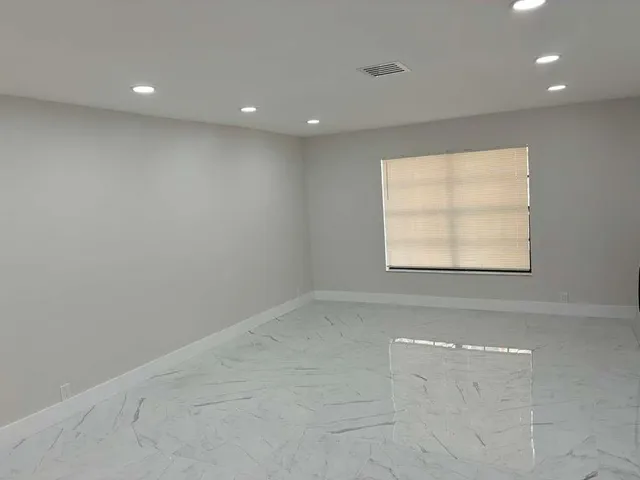 $5,500 | 7104 Northwest 38th Manor, Coral Springs, FL 33065