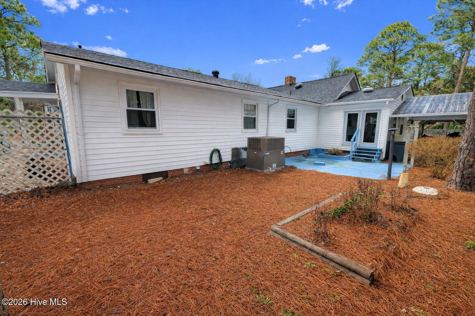 1335 North Ridge Street Southern Pines, NC 28387 - Photo 15 of 19 Back patio