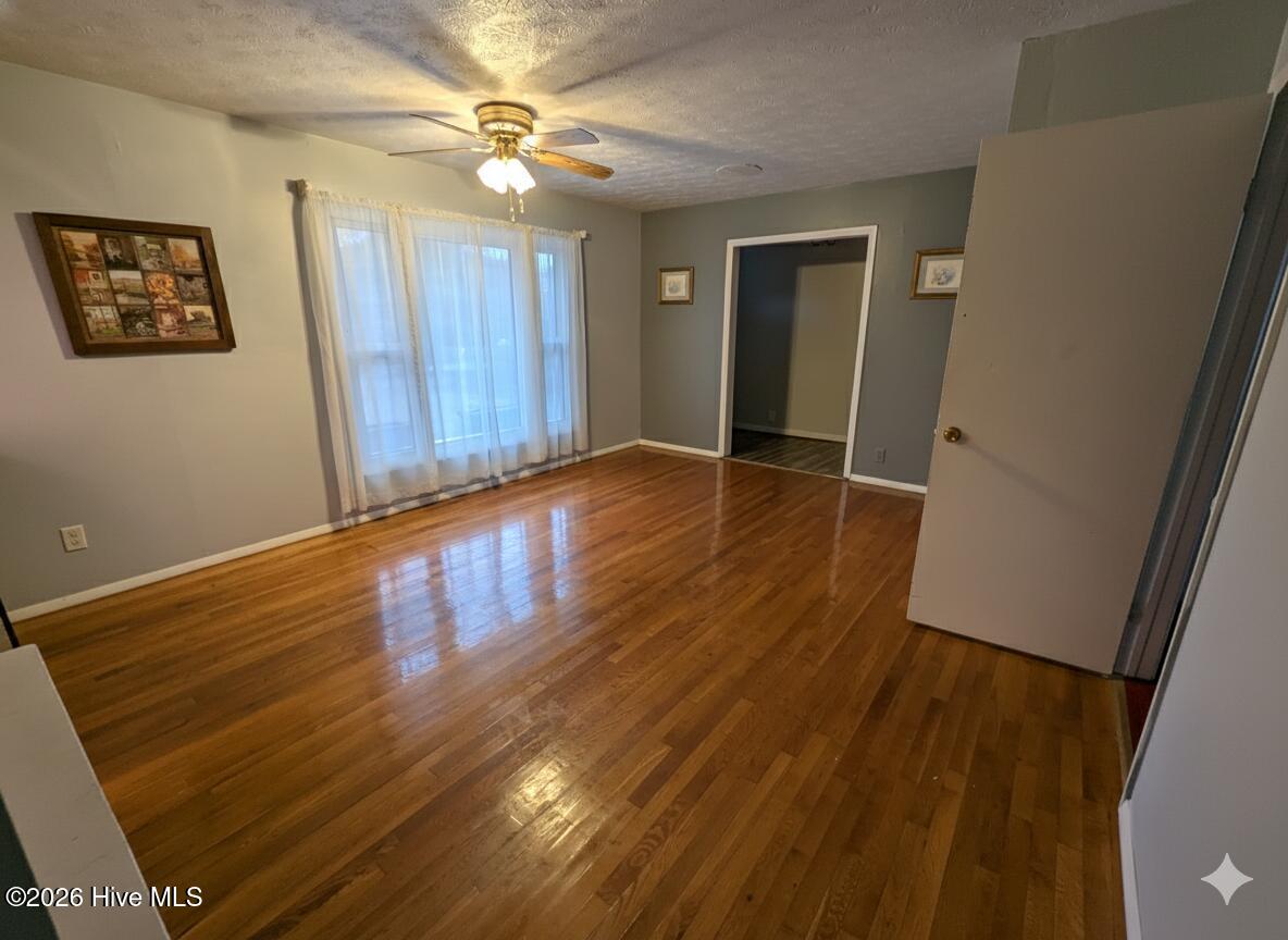 1335 North Ridge Street Southern Pines, NC 28387 - Photo 4 of 19 1335 N Ridge